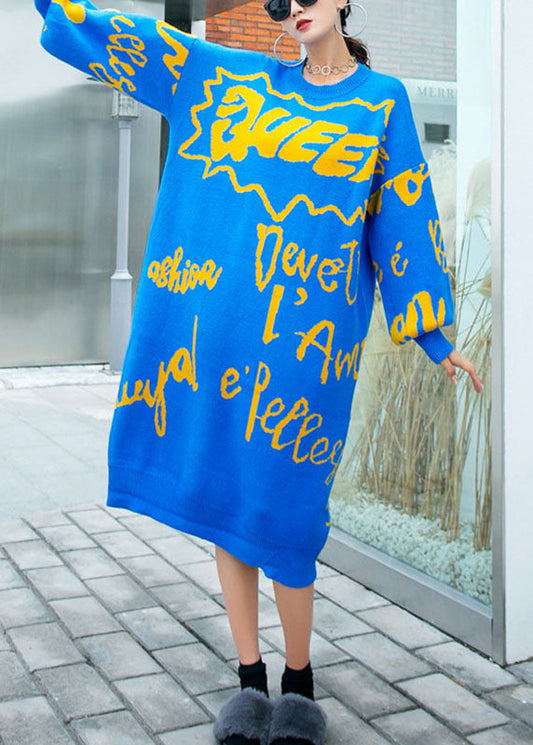 Französisches blaues lockeres O-Ausschnitt-Strickpulloverkleid für den Herbst