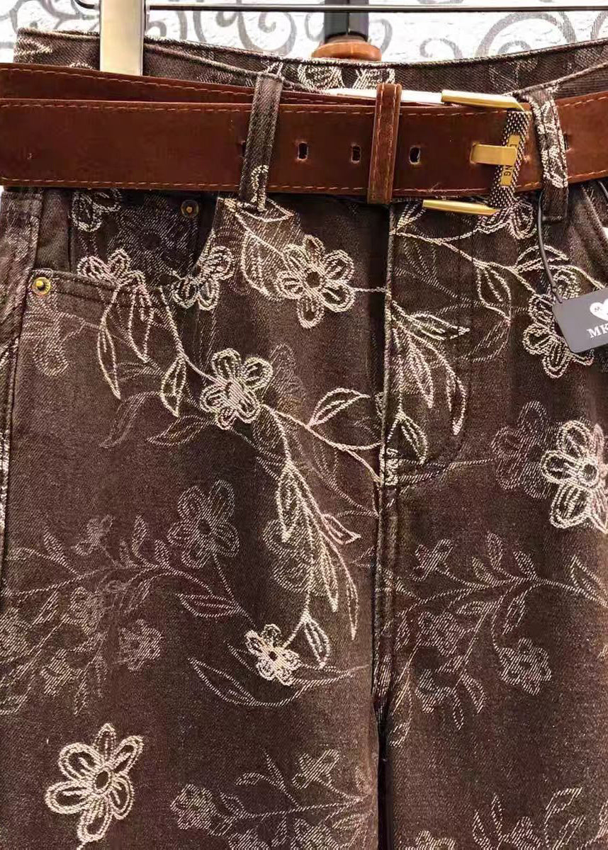 Französische braune Jeans mit Print und weitem Bein, Frühling