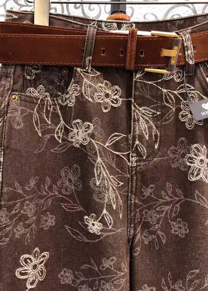 Französische braune Jeans mit Print und weitem Bein, Frühling