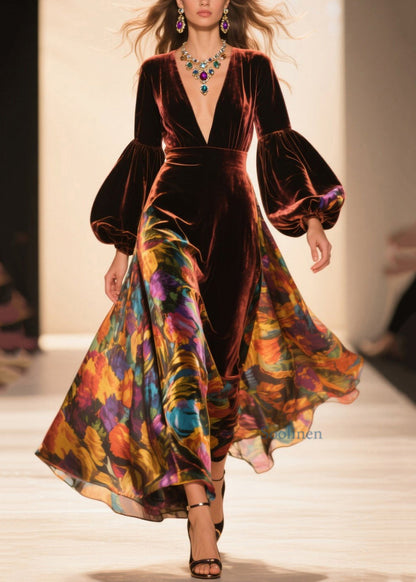 Vestido tipo bata de terciopelo con estampado de cuello en V y mangas farol en marrón francés