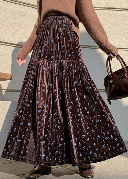 Französischer Kaffee, geknitterte Samtröcke mit elastischem Bund, Winter