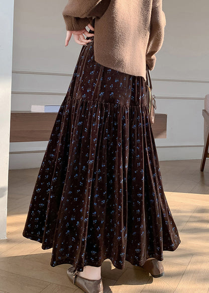 Französischer Kaffee, geknitterte Samtröcke mit elastischem Bund, Winter