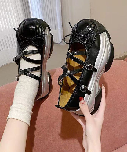 Süße französische Plateauschuhe mit Schmetterlingskreuzschnalle