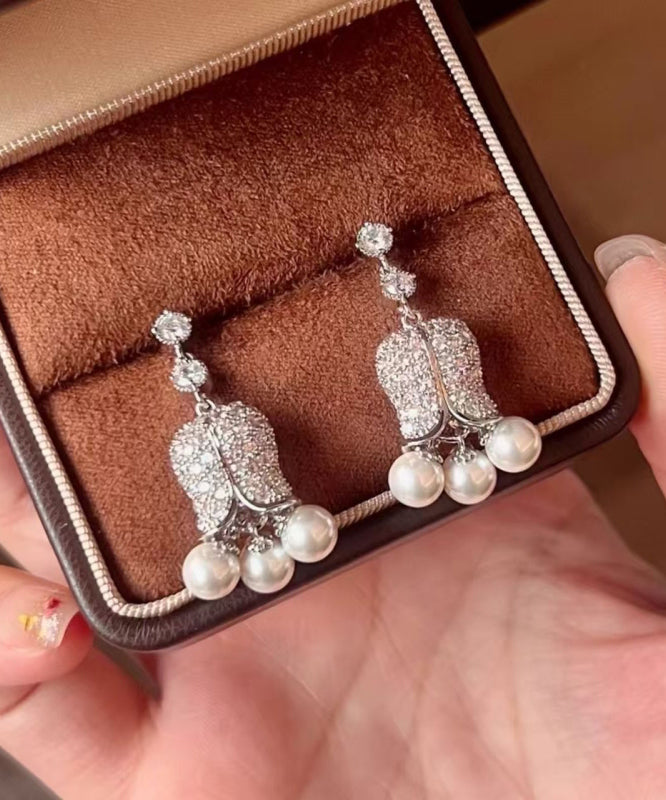 Ohrhänger aus französischem Gold und Kupfer mit Zirkonperlen und Maiglöckchenmotiv