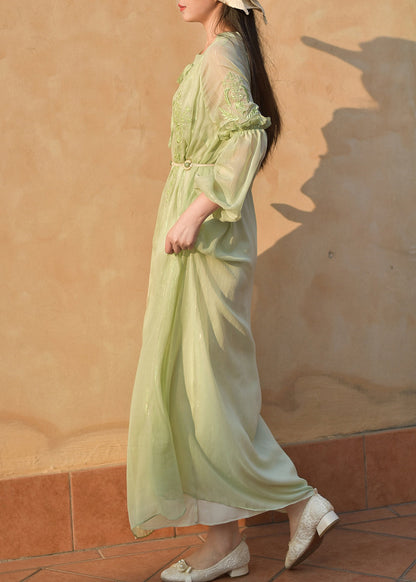 Französisches grünes Chiffonkleid mit Rüschen und Stickereien für den Sommer