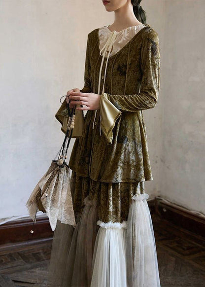 Conjunto de dos piezas de top y falda larga de terciopelo de seda con encaje y patchwork de tul verde francés para primavera.