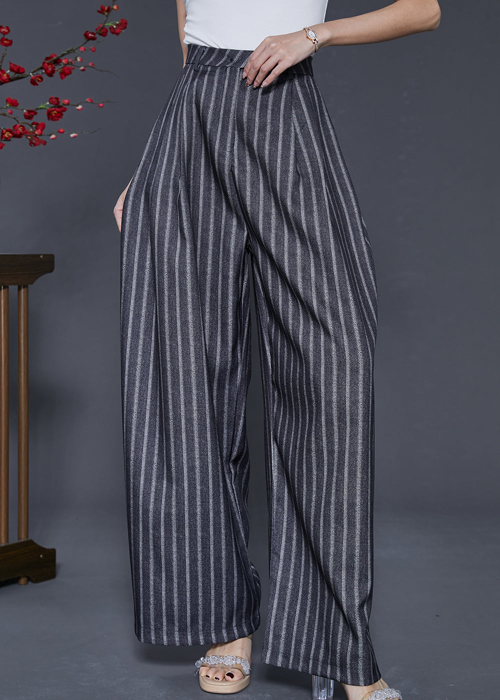 Französische graue übergroße gestreifte Leinenhose mit geradem Bein