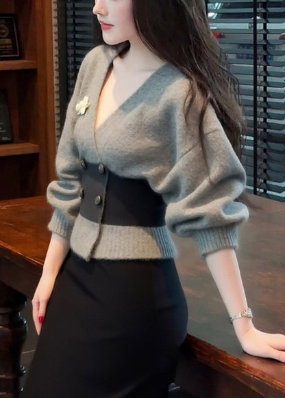 Französische graue Strickmäntel mit V-Ausschnitt, Knopfleiste und Patchwork-Design für den Winter