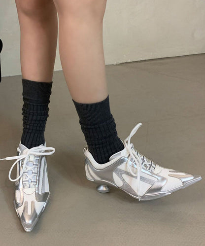 Französische Schnür-High Heels aus silbernem Kunstleder