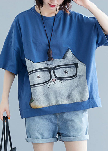 Französisches hellblaues Tanktop mit O-Ausschnitt und seitlich offener Figuraufdruck, kurze Ärmel