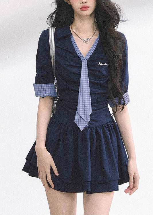 Französisches marineblaues Minikleid aus Baumwolle mit V-Ausschnitt und halben Ärmeln