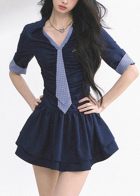 Französisches marineblaues Minikleid aus Baumwolle mit V-Ausschnitt und halben Ärmeln