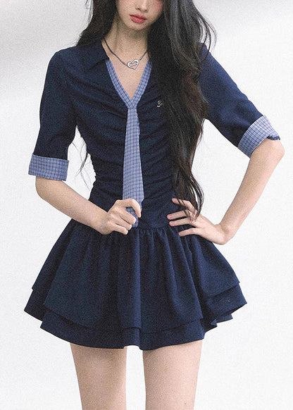 Französisches marineblaues Minikleid aus Baumwolle mit V-Ausschnitt und halben Ärmeln
