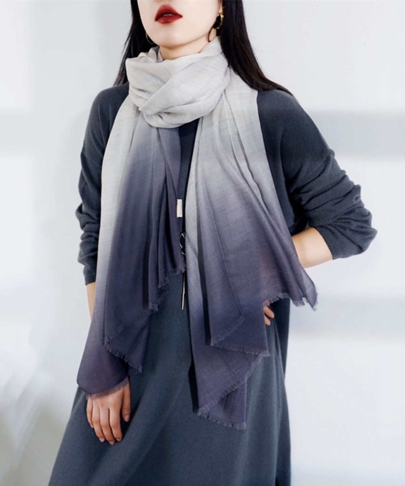 Französischer Kaschmirschal mit Farbverlauf in Pfauenblau