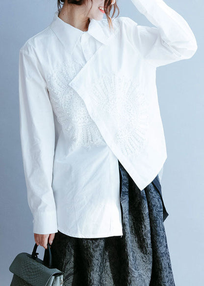 Französisches weißes asymmetrisches Nagelperlen-Baumwollshirt Top Frühling