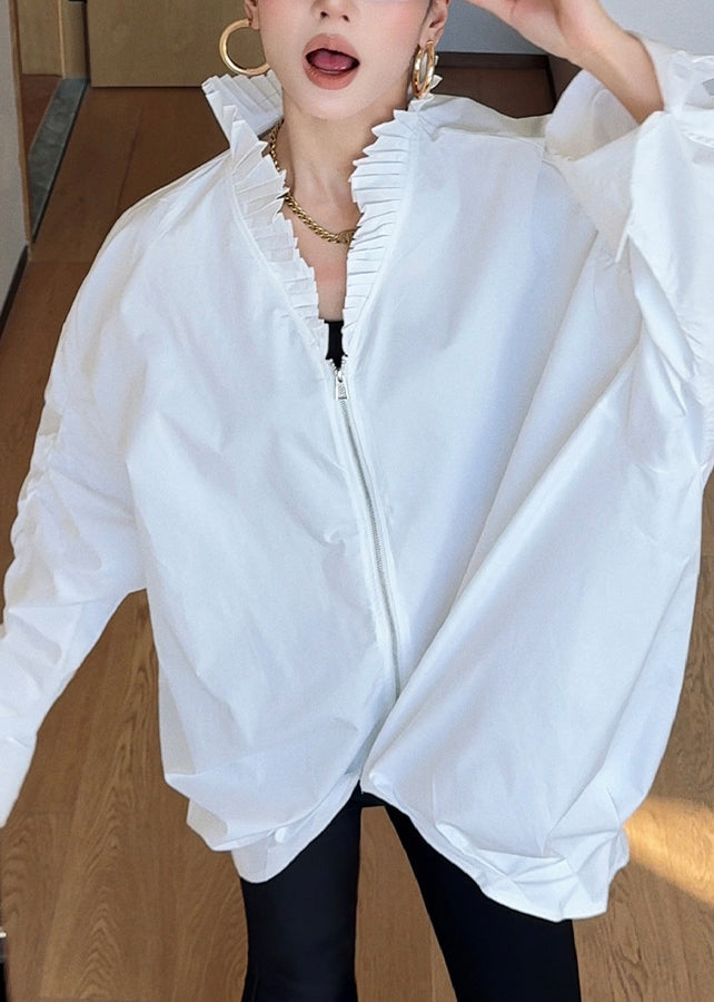 Französisches weißes Hemd mit Stehkragen, gerafftem Patchwork-Design, Reißverschluss und Fledermausärmeln
