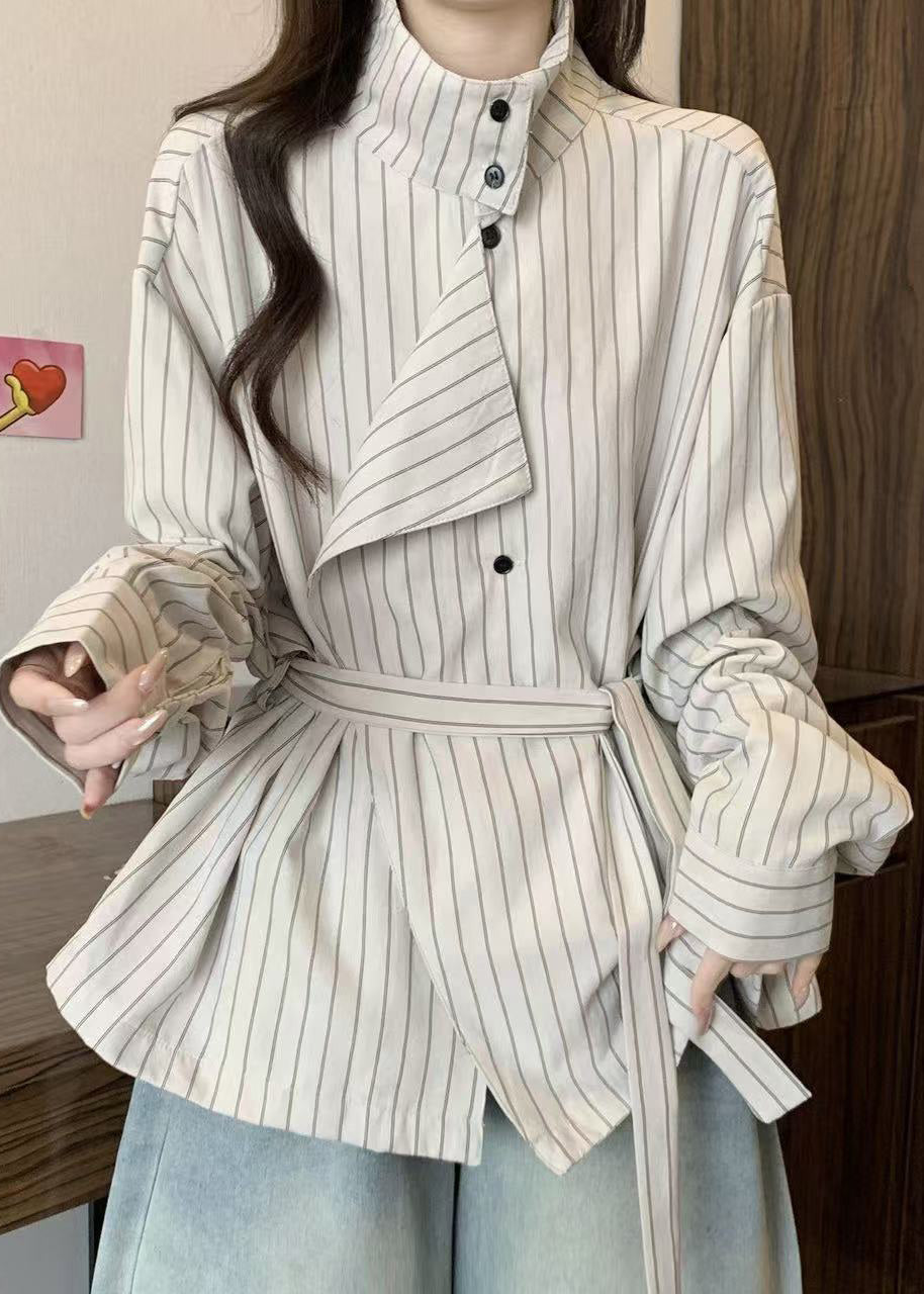 Abrigo tipo túnica francés de algodón a rayas con cuello alto blanco para primavera