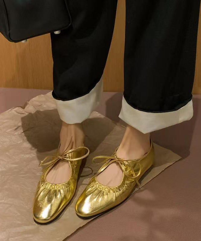 Zapatos planos de piel sintética con cordones dorados para mujer