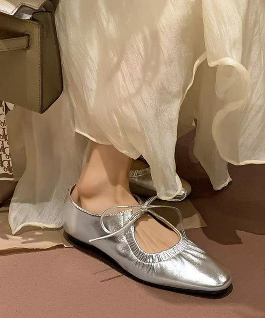 Zapatos planos de piel sintética con cordones dorados para mujer