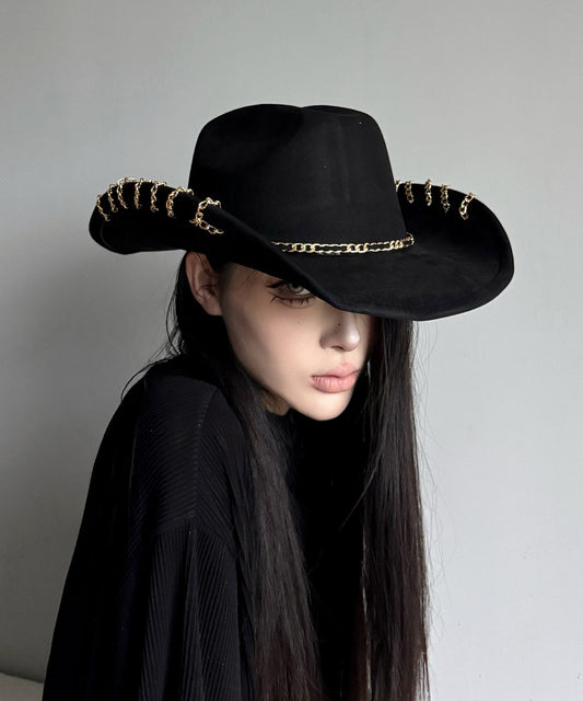Sombrero de vaquero de gamuza con borde de cadena negra estilo gótico