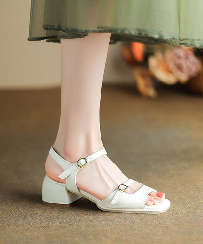 Grüne Sandalen aus Kunstleder mit klobigem Absatz und Peep Toe