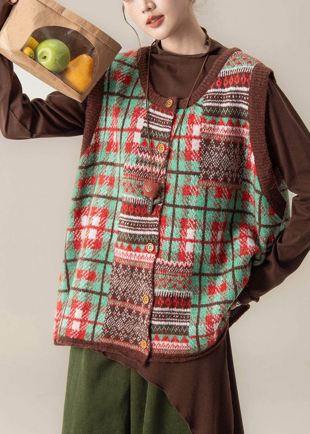 Chaleco de punto de algodón grueso con botones de patchwork verde otoño