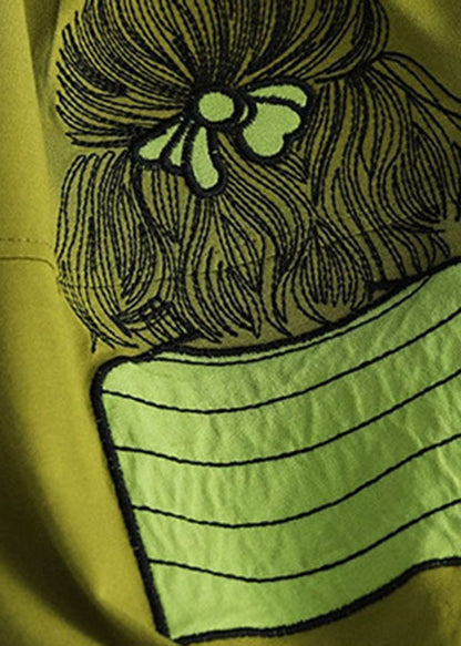 Camiseta de algodón con patchwork verde y manga corta bordada