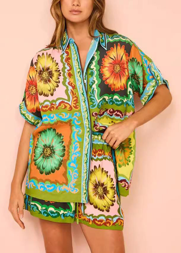 Green Shorts Printed With Chrysanthemum And Two Pieces Set Short Sleeve