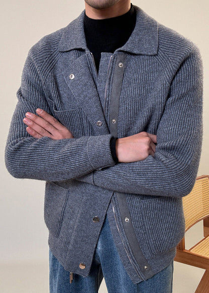 Grauer, kuscheliger Baumwollstrickmantel mit Knopftaschen und Reißverschluss für Herren (Frühling)