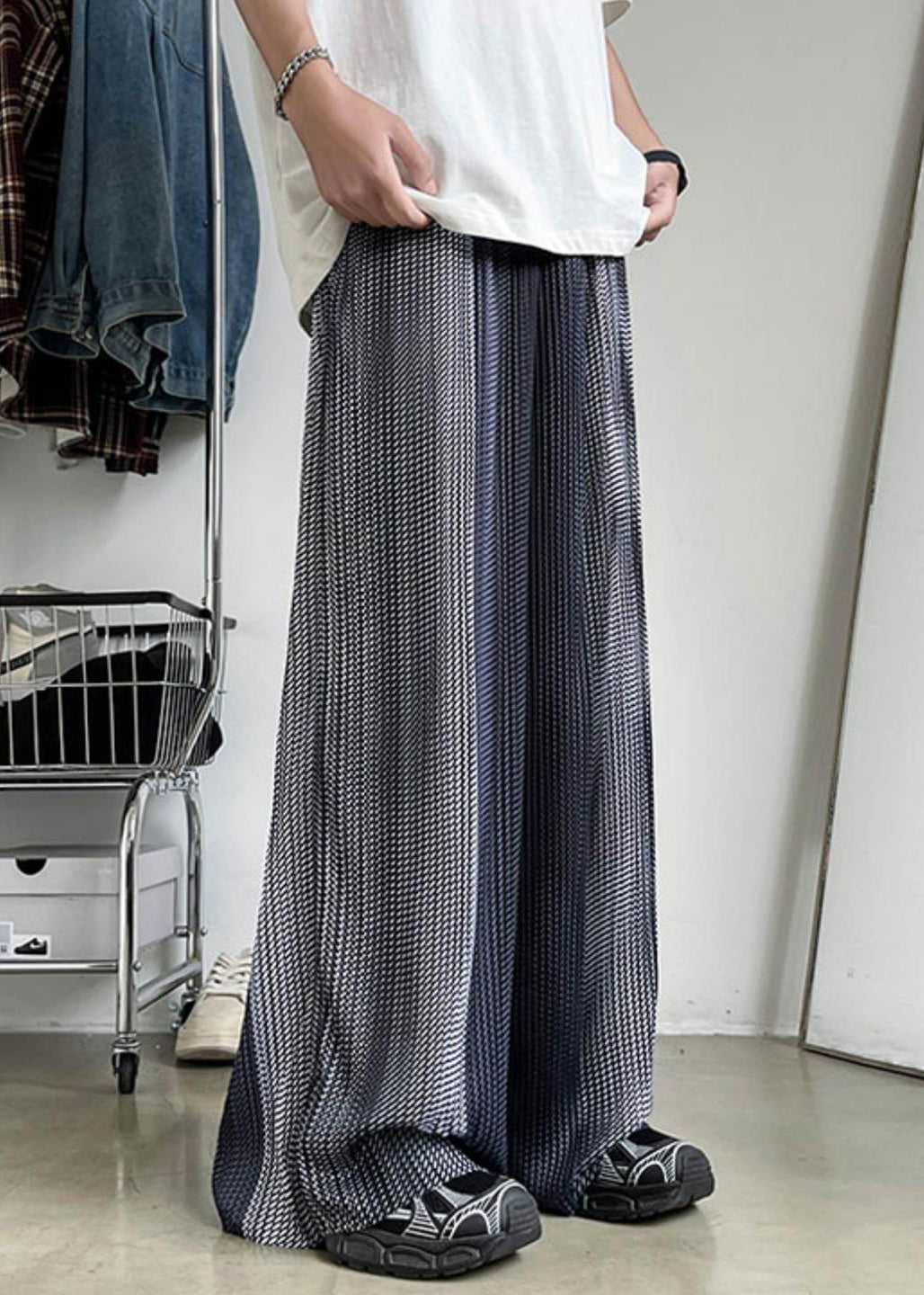 Grey Pockets Patchwork Ice Silk Summer Men Pants Elastic Waist