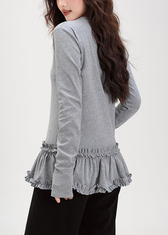 Camiseta de algodón lisa con volantes grises y cuello redondo