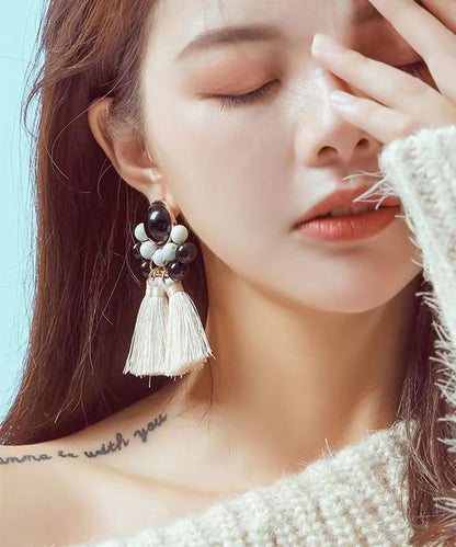 Handgemachte beigefarbene Quasten-Ohrhänger aus Baumwollfaden