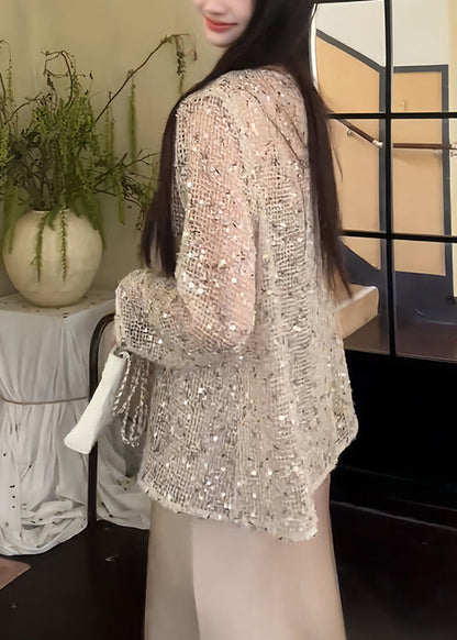 Camiseta de punto con lentejuelas huecas y cuello redondo beige hecha a mano para verano