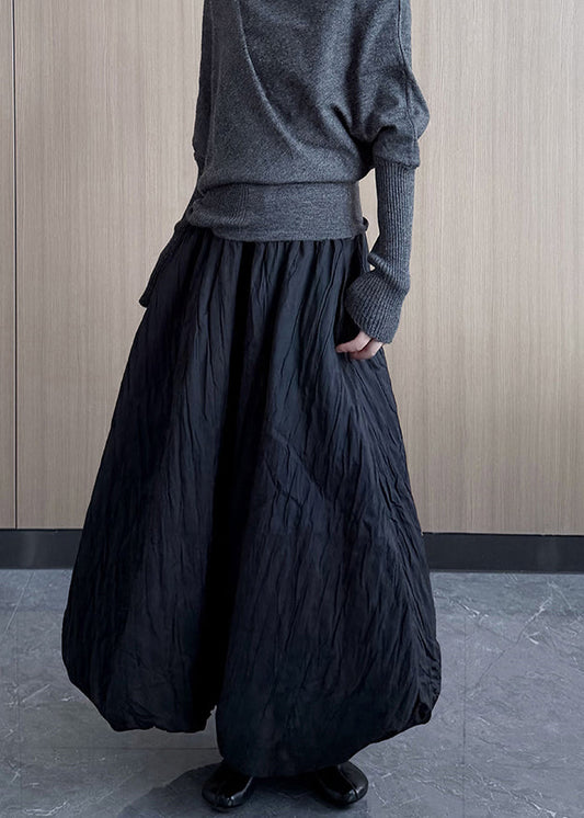 Handgefertigte schwarze Röcke mit extra großem Saum und feiner Baumwollfüllung für den Winter