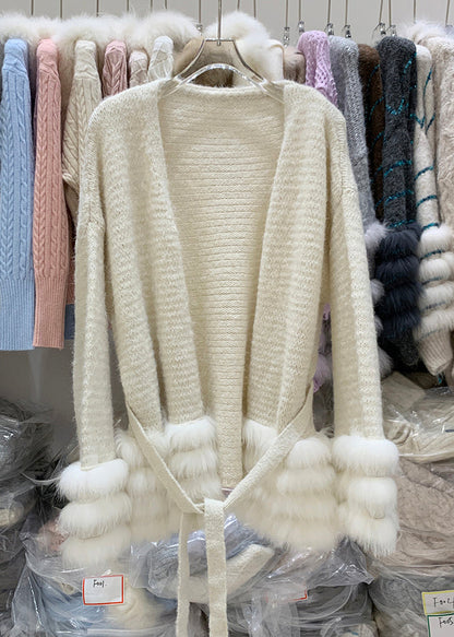 Handgefertigte, kaffeefarbene Strickjacke mit V-Ausschnitt, Patchwork-Design und Bindegürtel aus Baumwolle für den Winter