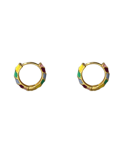 Pendientes de aro de cobre dorado con esmalte en forma de gota hechos a mano