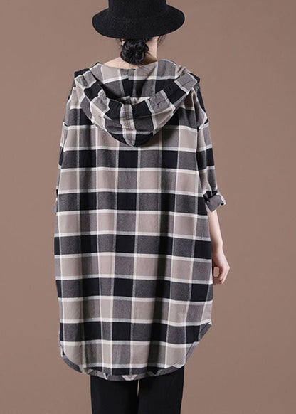 Handgemachtes Khaki Kariertes Kapuzen-Kordelzug-Knopf-Herbstshirt