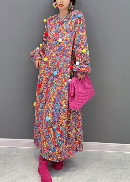 Handgemachte O-Ausschnitt Print Fuzzy Ball verziert stricken lange Pullover Kleider Winter