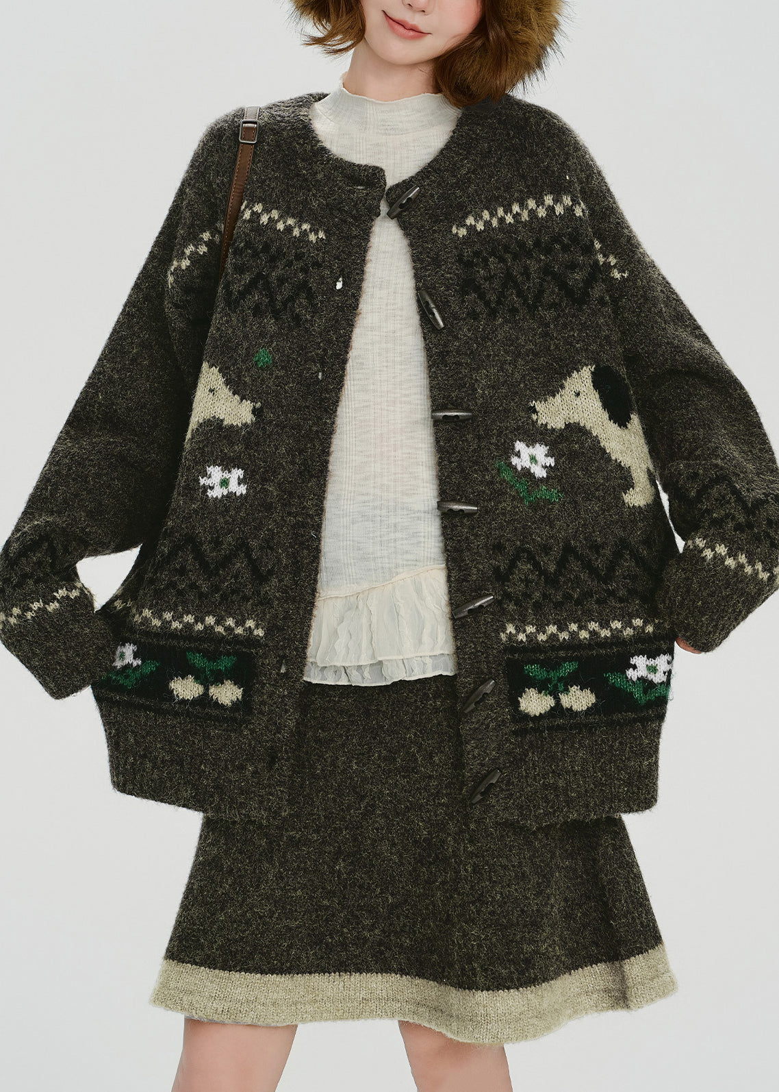 Conjunto de dos piezas de punto jacquard para perro verde té hecho a mano, primavera