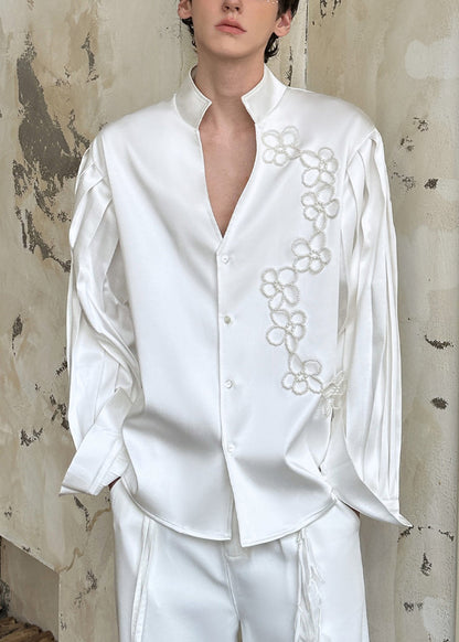 Camisa de hombre de algodón y seda perlado con botones y cuello alto blanca hecha a mano para primavera