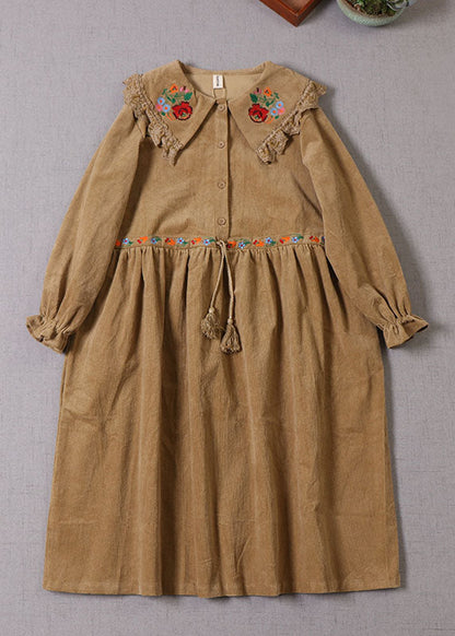 Handgemachtes gelbes besticktes Kordelzug-Maxikleid aus Cord für den Winter