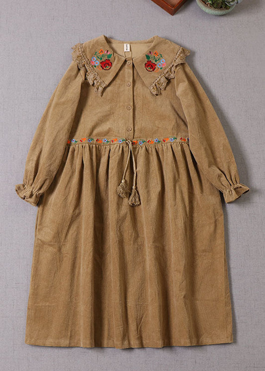 Handgemachtes gelbes besticktes Kordelzug-Maxikleid aus Cord für den Winter