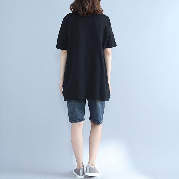 Italienisches Tunika-Oberteil aus Baumwolle mit Fledermausärmeln und Rundhalsausschnitt, 2019, Midi-Oberteile mit schwarzem Aufdruck