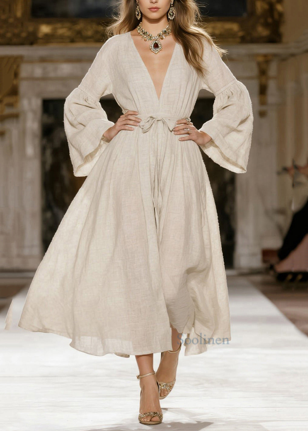 Italienisches beiges Leinenkleid mit V-Ausschnitt und Bindegürtel für den Frühling