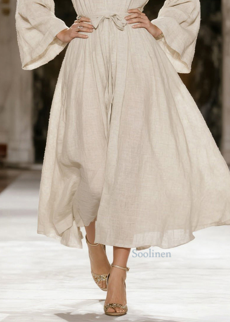 Italienisches beiges Leinenkleid mit V-Ausschnitt und Bindegürtel für den Frühling