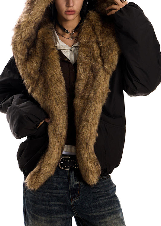 Abrigo italiano negro con capucha y patchwork de piel sintética y algodón relleno para invierno