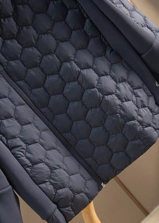 Italienische schwarze Winterjacke mit Stehkragen und Reißverschluss in schmaler Passform und feiner Baumwollfüllung