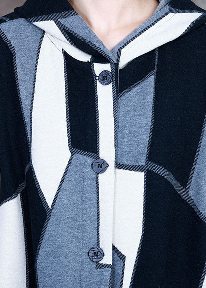 Italienischer schwarz-weißer Wollmantel mit Kapuze und Print