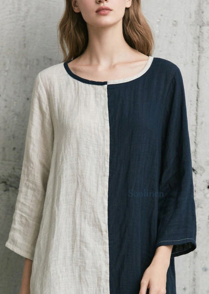 Italienisches, farblich abgesetztes, asymmetrisches Baumwollkleid mit tiefem und hohem Beinausschnitt und Armbandärmeln