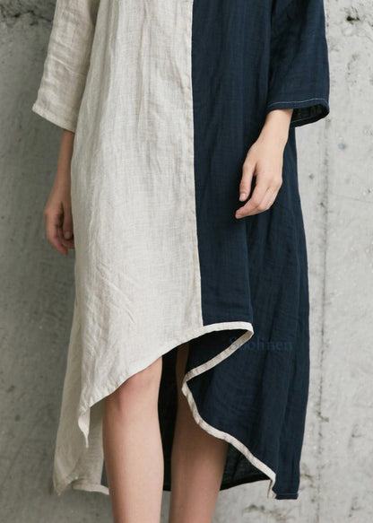 Italienisches, farblich abgesetztes, asymmetrisches Baumwollkleid mit tiefem und hohem Beinausschnitt und Armbandärmeln